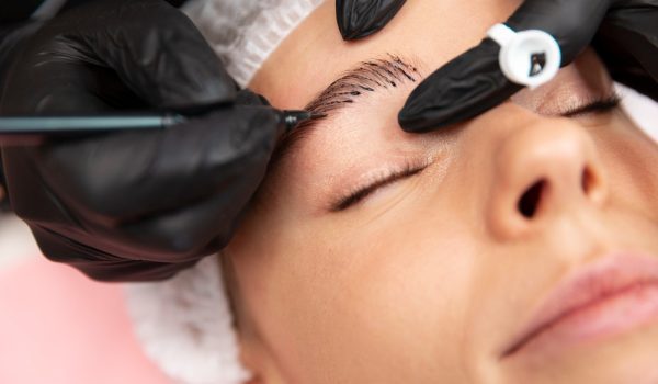que es la micropigmentación de cejas y cuánto dura